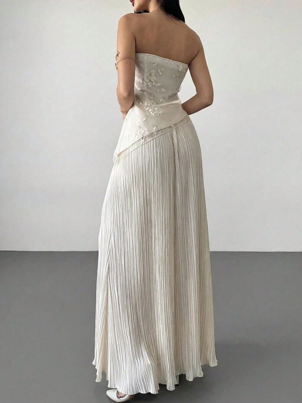 Apricot Elegant Women's Embroidered Fabric Asymmetric Pleated A-Line Dress - Picture 3 of 8